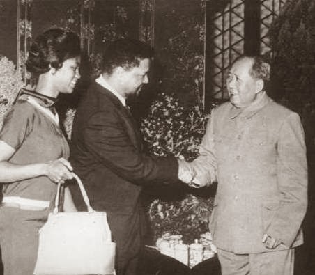 mabel-and-robert-f_-williams-greeted-by-mao-tse-tung